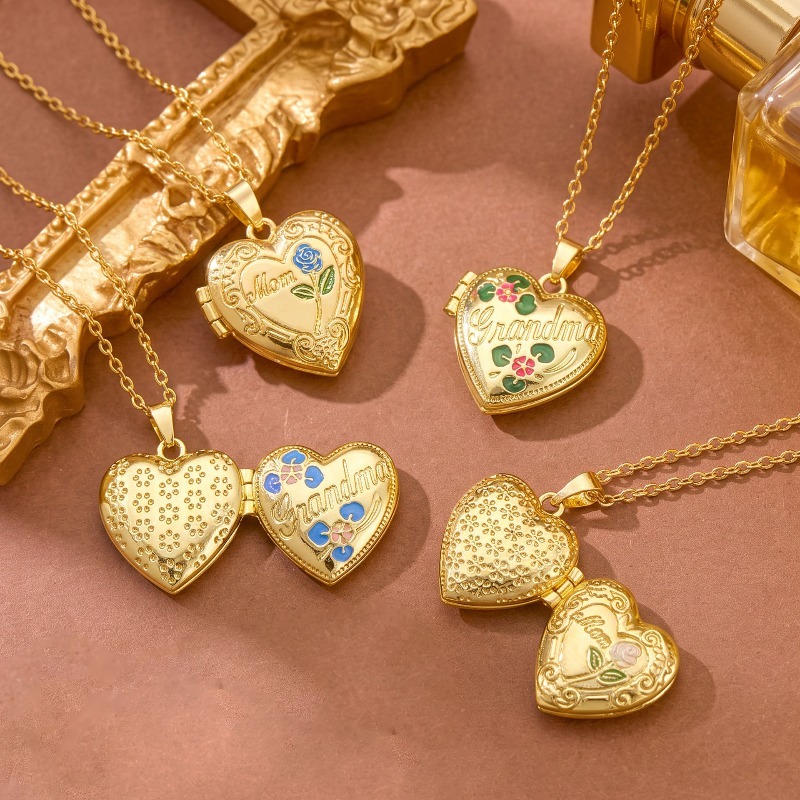 Colar Vintage com Pingente de  - Vintage Fashion Meaning avaliação e preço